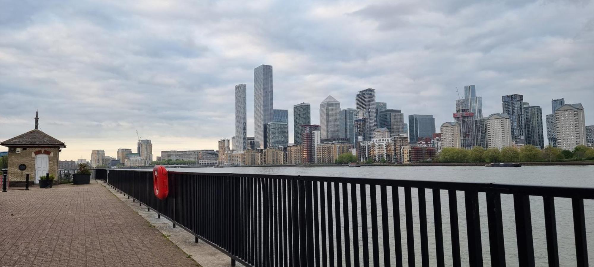 Riverside 1Br With Easy Transport 20Min To City Centre Londres Exterior foto