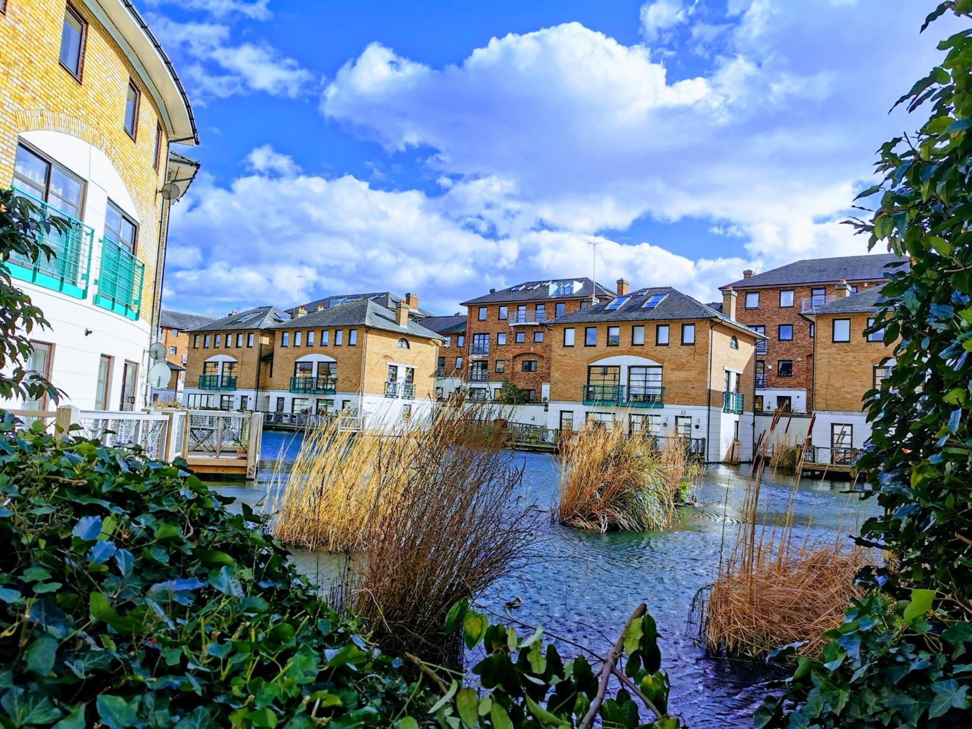 Riverside 1Br With Easy Transport 20Min To City Centre Londres Exterior foto